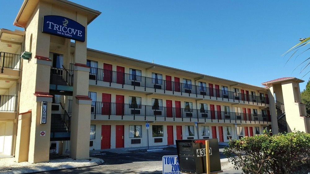 Tricove Inn & Suites Jacksonville Bagian luar foto