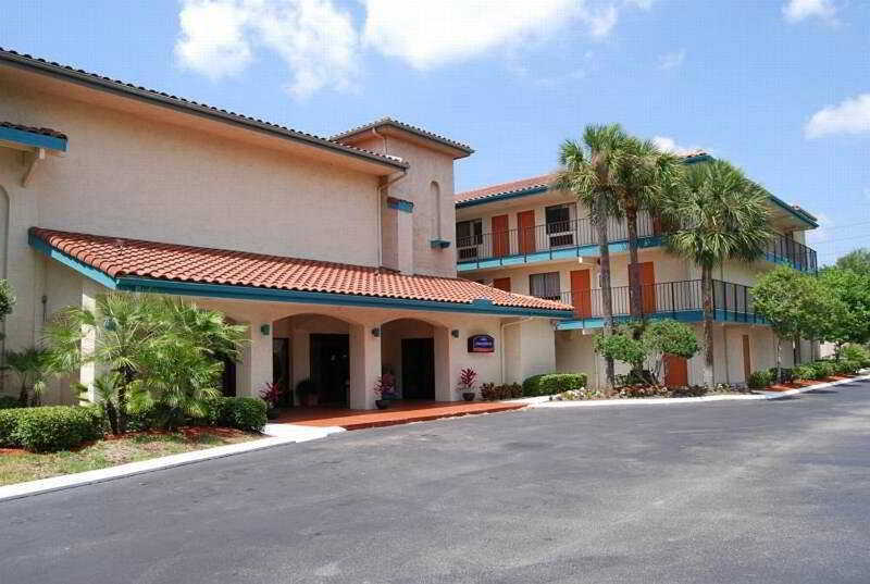 Tricove Inn & Suites Jacksonville Bagian luar foto